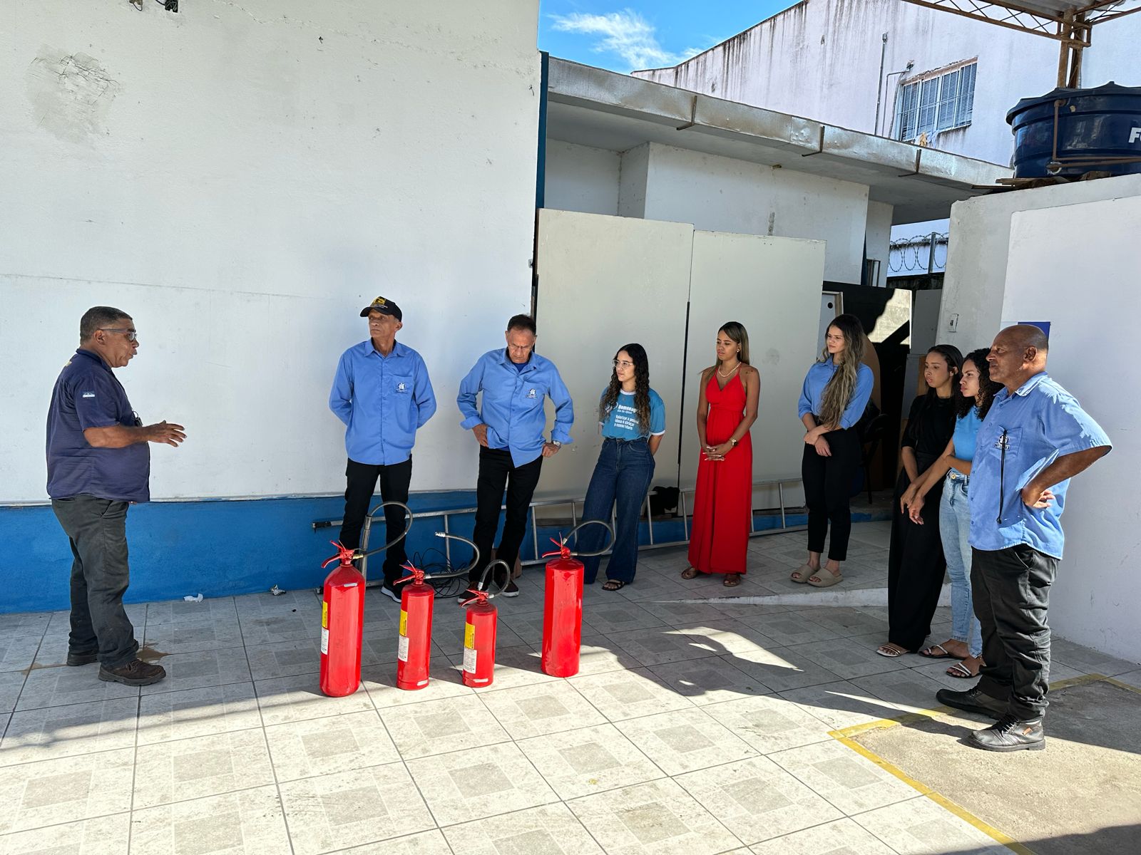 Caboprev realiza treinamento contra incêndio para a equipe interna